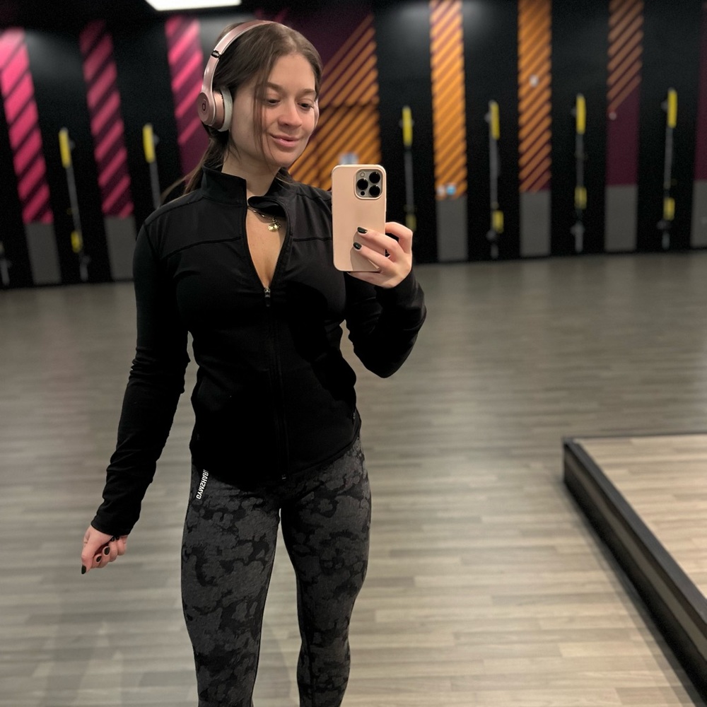 Meet your Posher, Diana